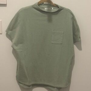 Chico's size 1 short sleeved top